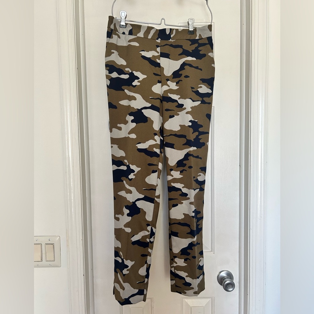 Brand new Banana Republic Camouflage Hayden Pants